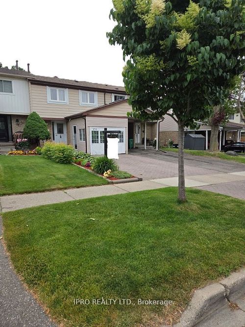 238 Royal Salisbury Way, Brampton, ON, L6V3H4 | Card Image