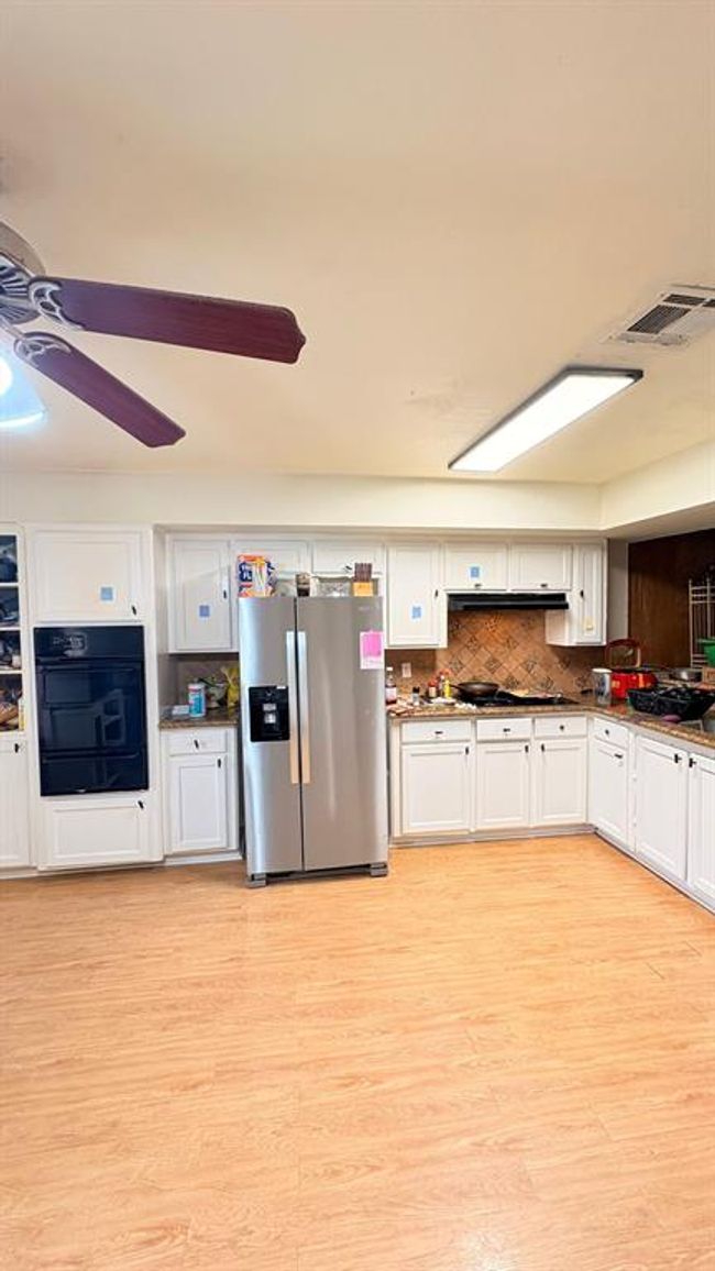 21514 Greenham Dr, House other with 3 bedrooms, 2 bathrooms and 2 parking in Spring TX | Image 8
