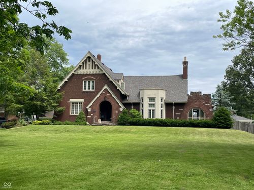 318 Park Dr, Seymour, IN, 47274-3016 | Card Image