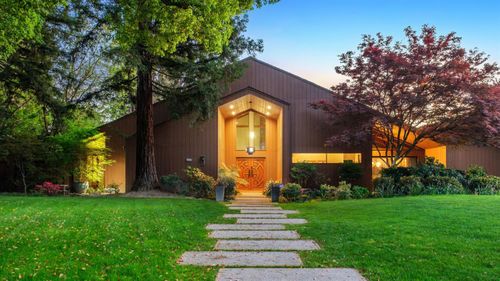 2273 W Dovewood Ln, Fresno, CA, 93711-2811 | Card Image