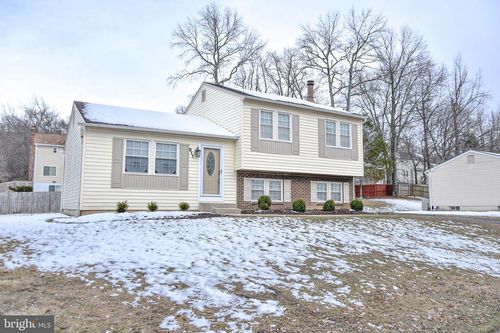 911 Wrigley Pl, FORT WASHINGTON, MD, 20744-5239 | Card Image