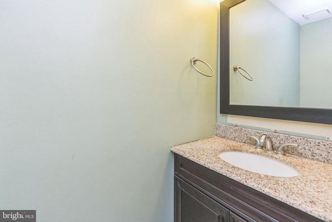 7946 Brighton Way, Townhouse with 3 bedrooms, 2 bathrooms and null parking in MANASSAS VA | Image 8