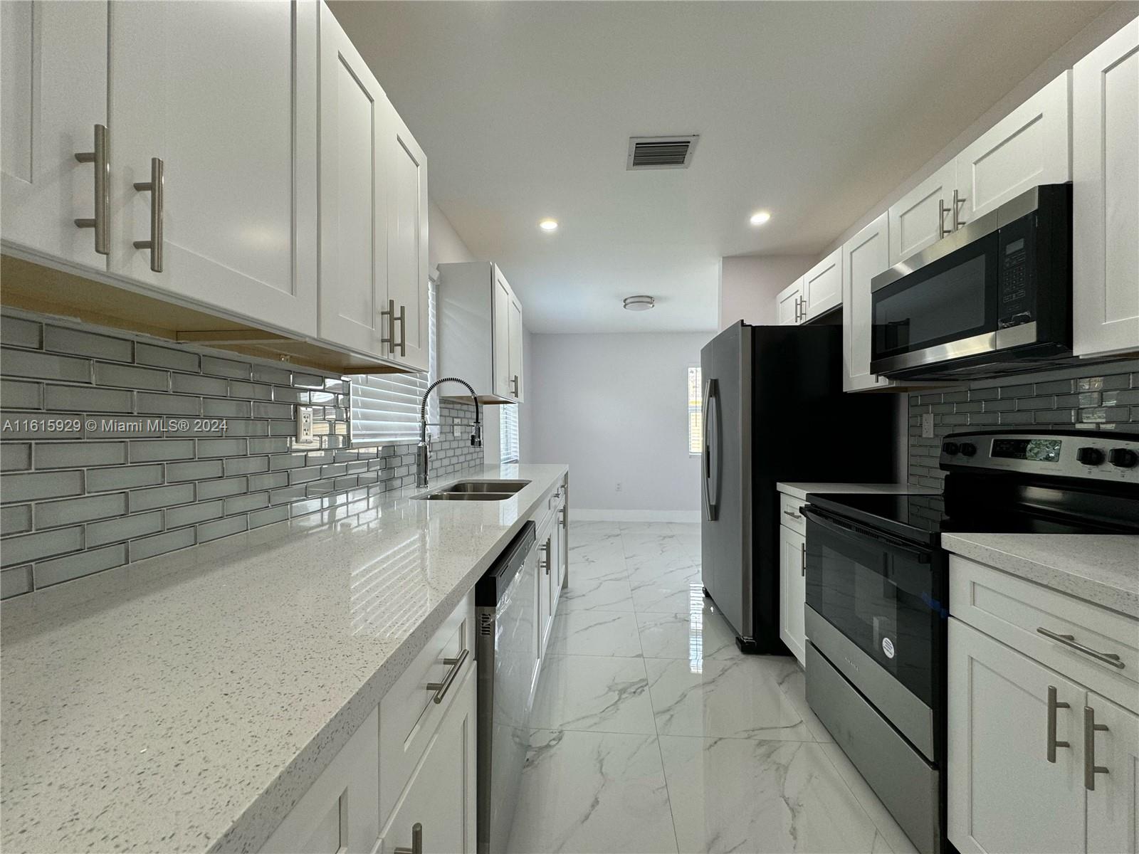 13th Ter, Homestead, FL 33034