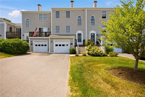 424 North Ln, Bristol, RI, 02809-1500 | Card Image