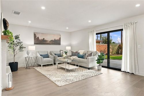 718 Kenoak Dr, Placentia, CA, 92870-3513 | Card Image