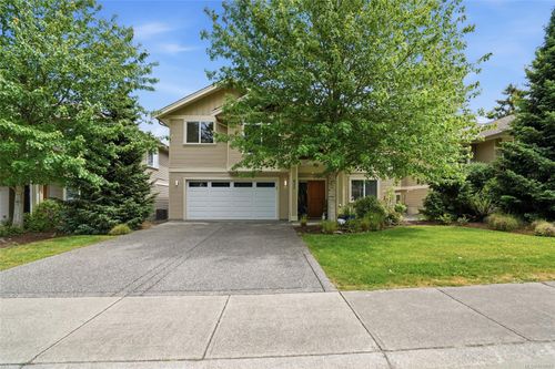 832 Brookfield Dr, Nanaimo, BC, V9R0A4 | Card Image