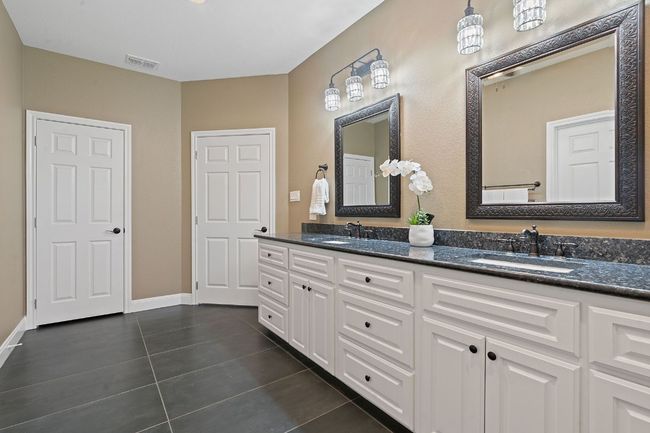176 Cedar Creek Cir, Home with 5 bedrooms, 7 bathrooms and null parking in Cedar Creek TX | Image 9