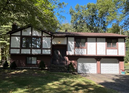 77 School House Rd, Wallingford, CT, 06492-3454 | Card Image