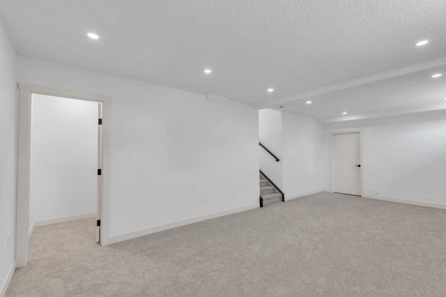 56 Macewan Meadow Way Nw, House other with 3 bedrooms, 3 bathrooms and 4 parking in Calgary AB | Image 13