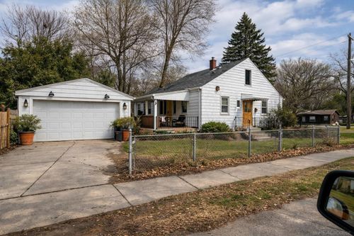 3854 John Daly St, Inkster, MI, 48141-3150 | Card Image
