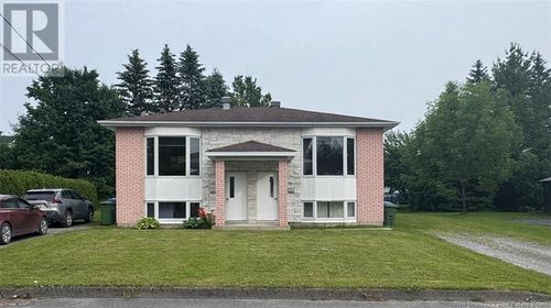 77 Av Belisle, Edmundston, NB, E3V3W9 | Card Image