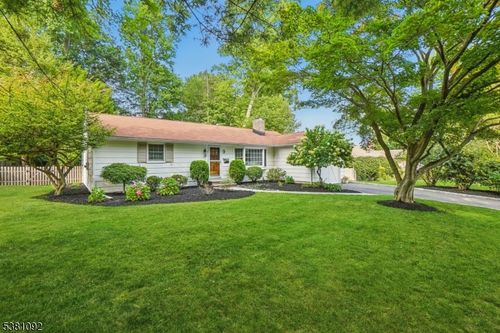 9 Overhill Dr, Madison, NJ, 07940-1312 | Card Image