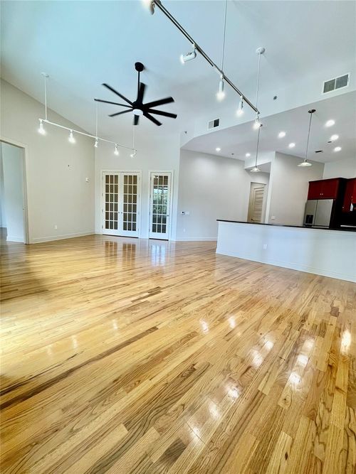 unit-312-5005 Hidalgo St, Houston, TX, 77056-6422 | Card Image