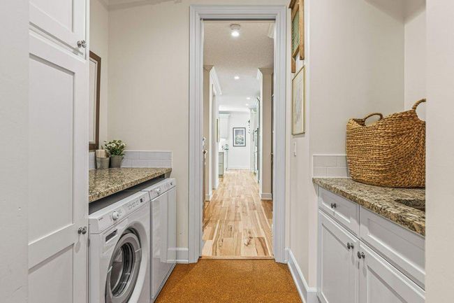 930 9 St, House other with 8 bedrooms, 7 bathrooms and 4 parking in Canmore AB | Image 22