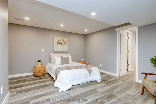 38 Weber Dr, House other with 4 bedrooms, 2 bathrooms and 5 parking in Georgetown ON | Image 29