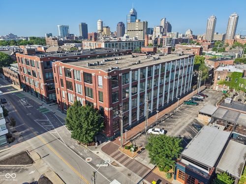21-624 Walnut St, Indianapolis, IN, 46204-1657 | Card Image