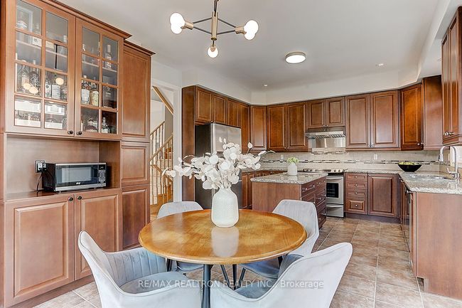 2 Henry Peters Lane, House attached with 3 bedrooms, 3 bathrooms and null parking in Vaughan ON | Image 13