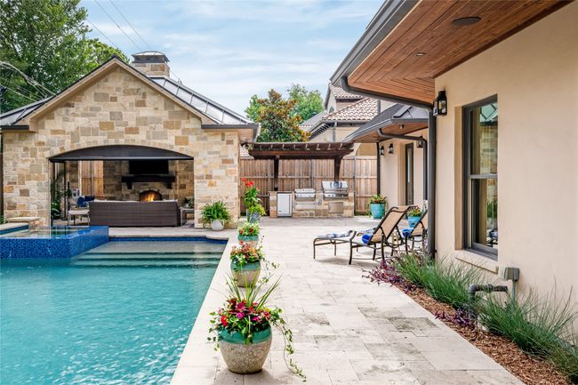 6511 Mimosa Ln, House other with 5 bedrooms, 6 bathrooms and null parking in Dallas TX | Image 20