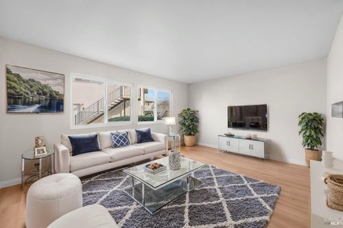 apt-2-130 Del Rio Cir, Vacaville, CA, 95687-4829 | Card Image