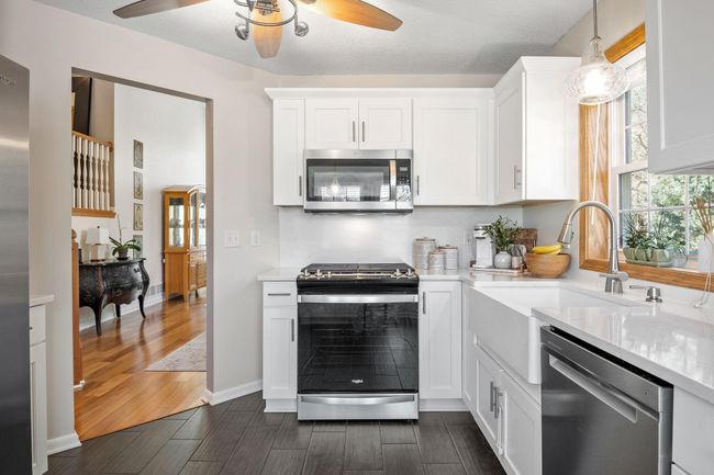 32-web-or-mls-9405 Esk Ln-32.jpg | Image 5