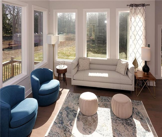 View of sunroom / solarium | Image 11