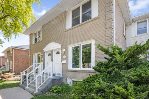 k-2111 Meadowbrook Rd, Burlington, ON, L7P2A5 | Card Image