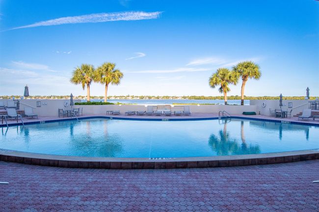 APT-1134 - 122 Lakeshore Dr, Condo with 2 bedrooms, 2 bathrooms and null parking in North Palm Beach FL | Image 11