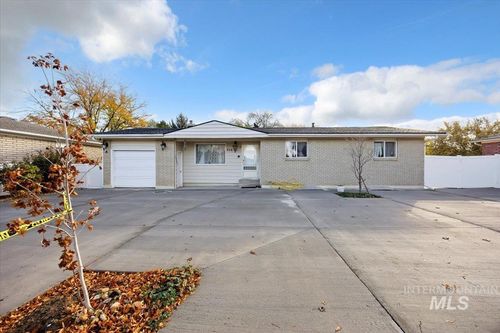 958 Bracken St N, Twin Falls, ID, 83301-3620 | Card Image