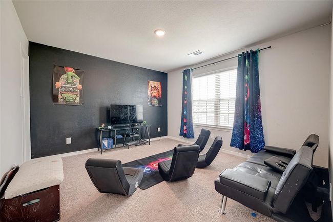 Upstairs Bedroom | Image 41