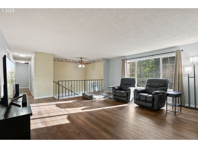 22400 S Evergreen Dr, House other with 5 bedrooms, 3 bathrooms and 2 parking in Beavercreek OR | Image 12
