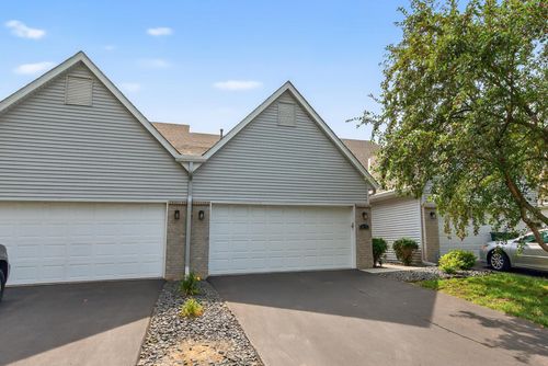 9635 Foley Blvd Nw, Coon Rapids, MN, 55433-5526 | Card Image