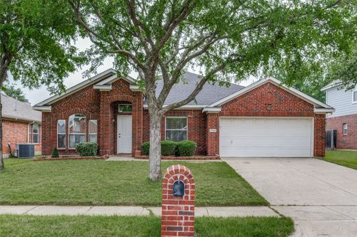 7104 Sunburst Trl, Denton, TX, 76210-5202 | Card Image