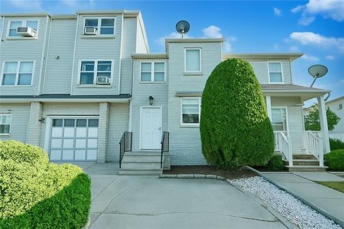 34 Lorraine Loop, Staten Island, NY, 10309-1513 | Card Image
