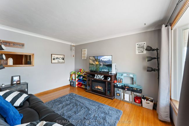 4400 Notre Dame St, House other with 3 bedrooms, 1 bathrooms and 4 parking in Harrowsmith ON | Image 7