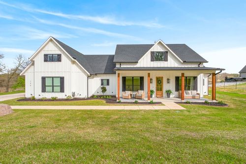 136 Grace View Rd, Weatherford, TX, 76088-8545 | Card Image