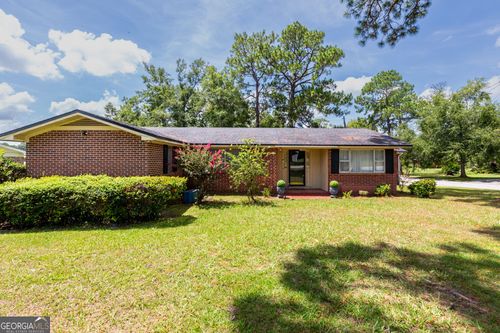 107 Community Drive, Waycross, GA, 31501 | Card Image