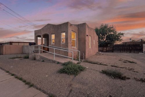 522 Montano Rd Nw, Albuquerque, NM, 87107-5225 | Card Image