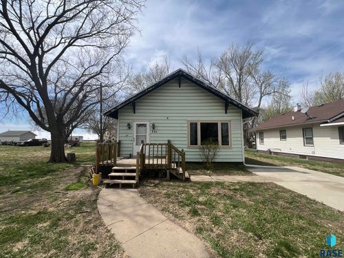 731 Florida St, Centerville, SD, 57014-2122 | Card Image