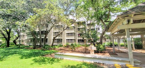 2118-415 Ocean Creek Dr, Myrtle Beach, SC, 29572-5773 | Card Image