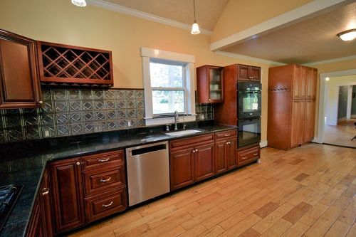 16 Washington St, North Chelmsford, MA, 01863-1729 | Card Image