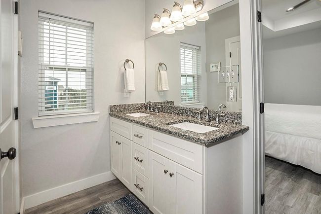 22310 Vista Del Mar, House other with 3 bedrooms, 2 bathrooms and null parking in Galveston TX | Image 33