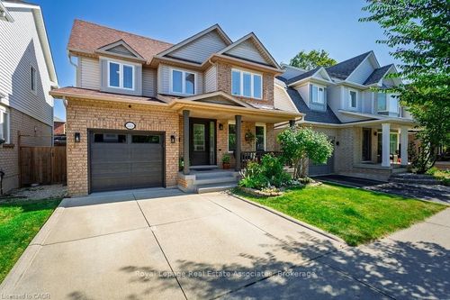 2221 Bluegrass Lane, Burlington, ON, L7L6L5 | Card Image