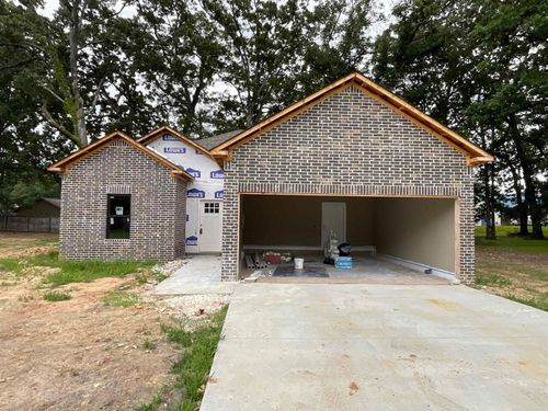 215 Kayla Ln, Lonoke, AR, 72086-2324 | Card Image