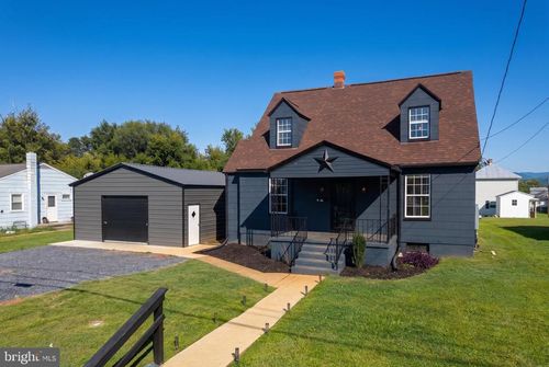 111 Eighth Ave, LURAY, VA, 22835-1522 | Card Image