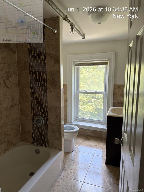 313 Macon St, Brooklyn, NY, 11216-6304 | Card Image