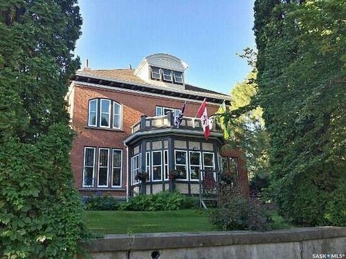 313 19th Street, Prince Albert, SK, S6V4C8 | Card Image