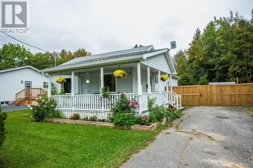 18 Tarbutt St, Bruce Mines, ON, P0R1C0 | Card Image