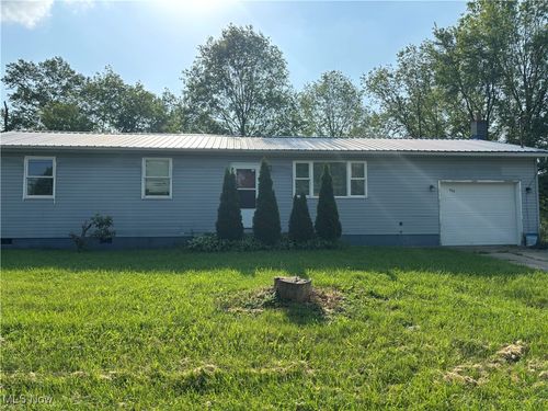 323 Wood St, Davisville, WV, 26142-8764 | Card Image