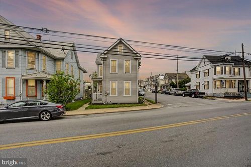 155 N Franklin St, CHAMBERSBURG, PA, 17201-1533 | Card Image