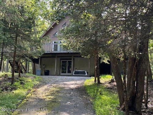 72 Country Club Dr, Thornhurst, PA, 18424-7977 | Card Image